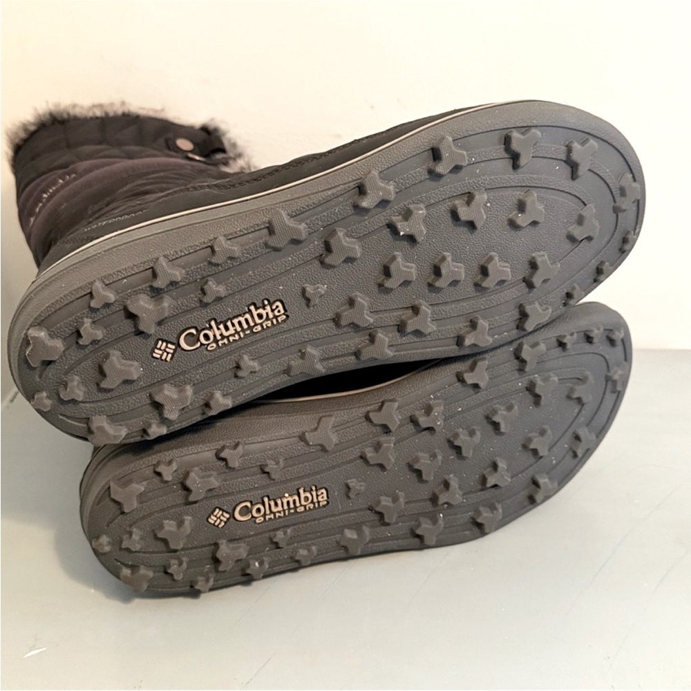 NWOT Columbia Sportswear Women's Heavenly
Omni-Heat Lace Up Black Winter Boots 8 - Picture 9 of 10
